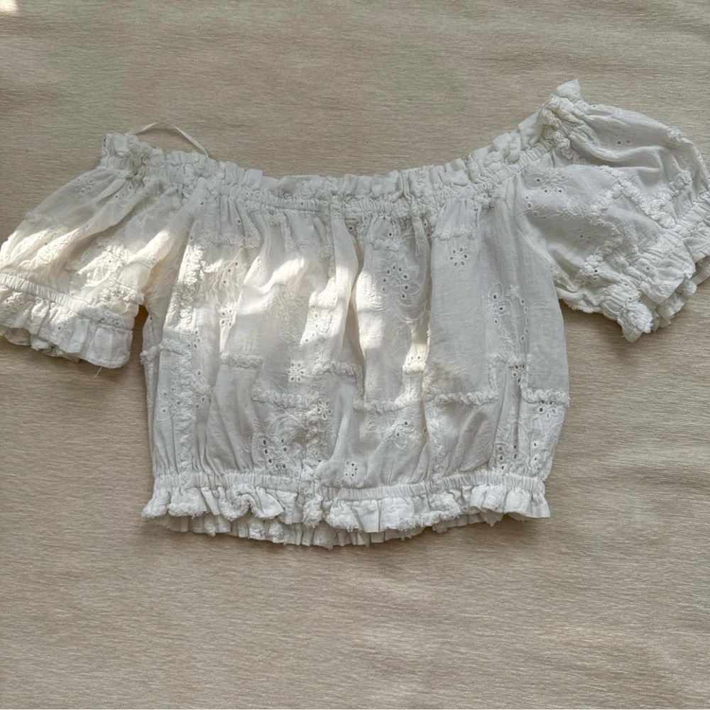 Elegant White Off-Shoulder Women's Top